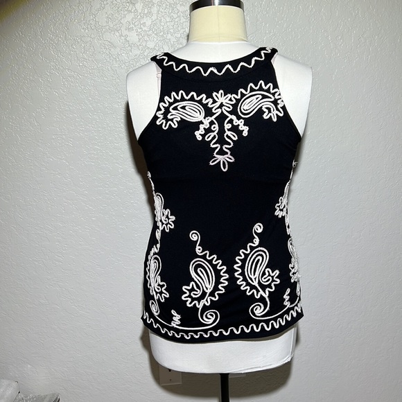 Objects D'Art | Embroidered Black and White Halter Neck Tunic - Picture 2 of 14